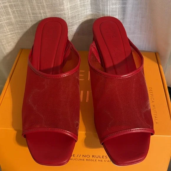 Elegant Red Mesh Heeled Mules - Picture 4 of 12
